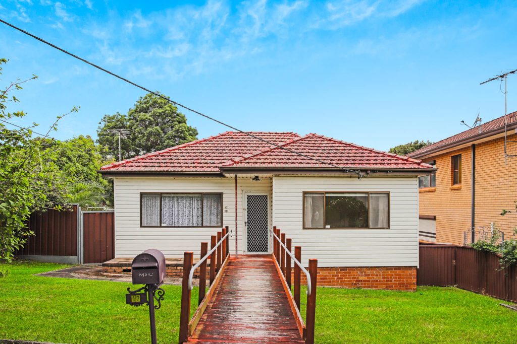 17 Bringelly Avenue, Pendle Hill NSW 2145 - McGrath West Group