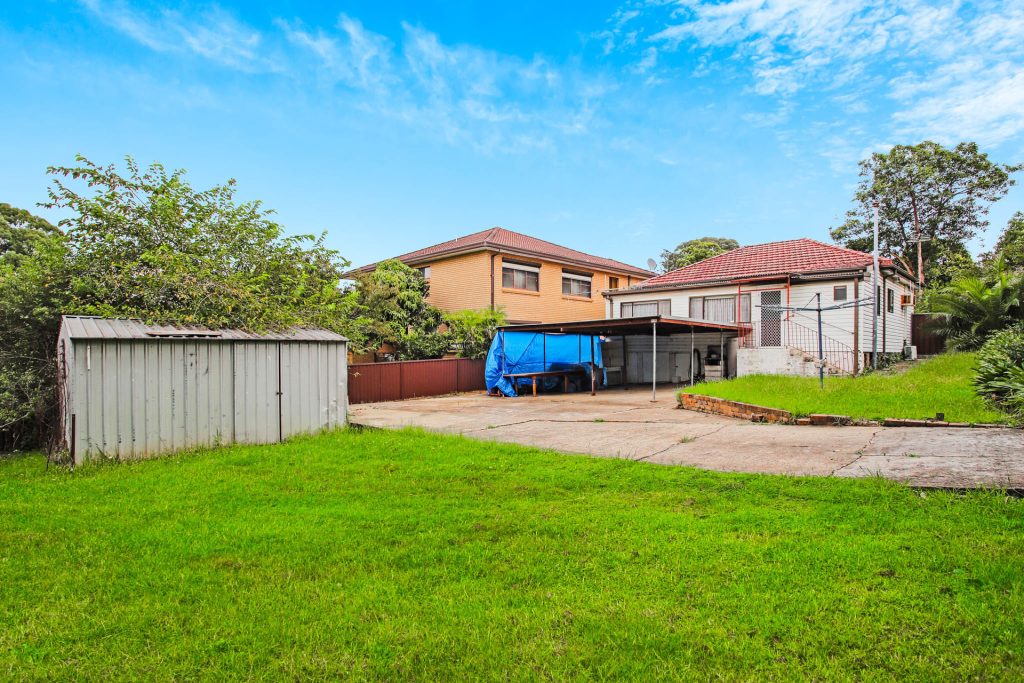 17 Bringelly Avenue, Pendle Hill NSW 2145 - photo 12