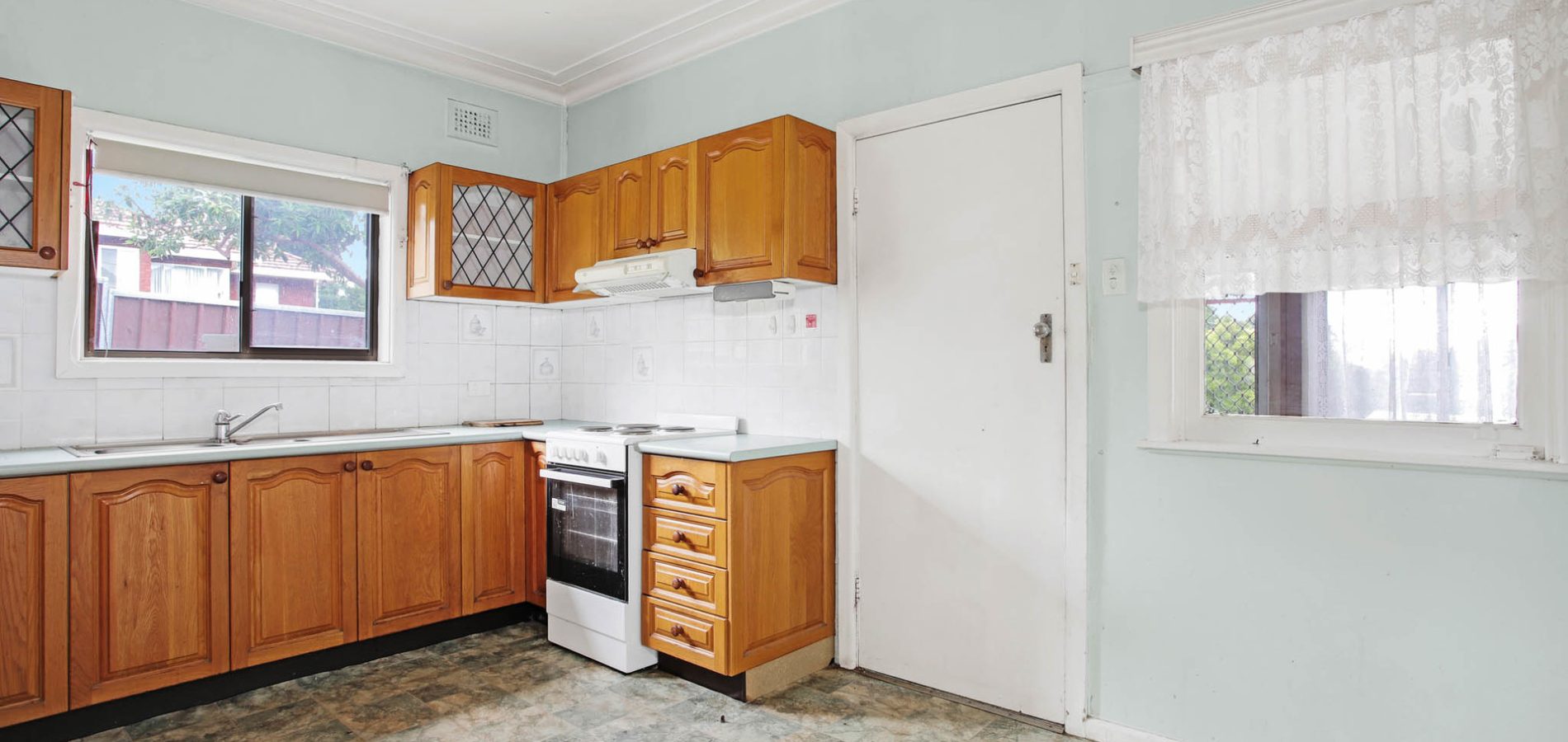 17 Bringelly Avenue, Pendle Hill NSW 2145 - photo 4