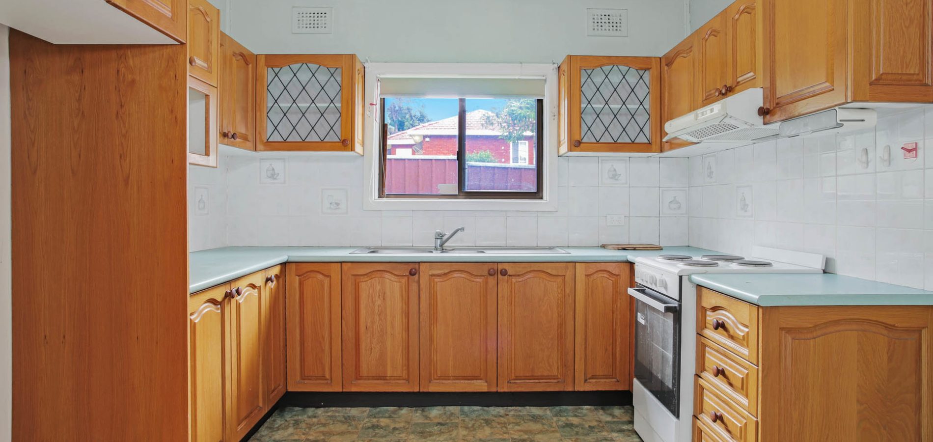 17 Bringelly Avenue, Pendle Hill NSW 2145 - photo 5