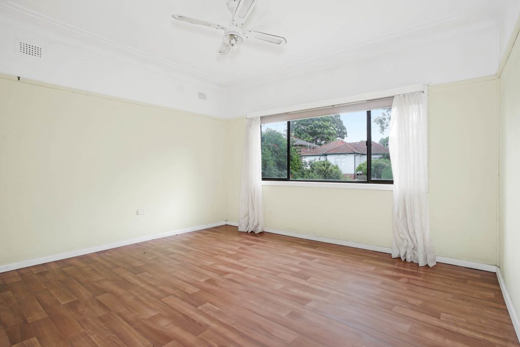 17 Bringelly Avenue, Pendle Hill NSW 2145 - photo 6