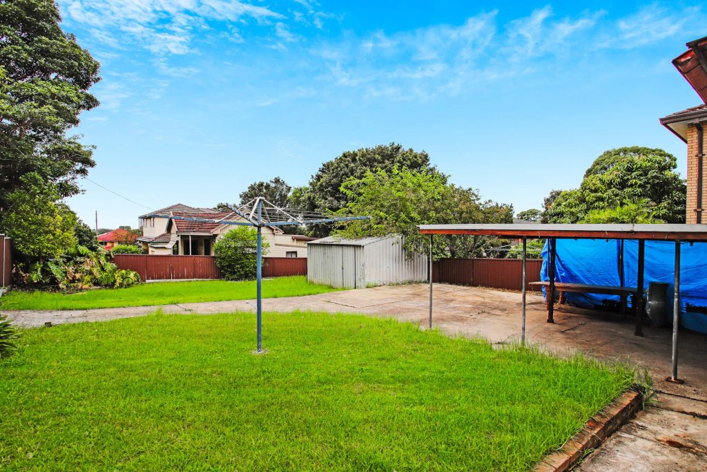 17 Bringelly Avenue, Pendle Hill NSW 2145 - photo 10