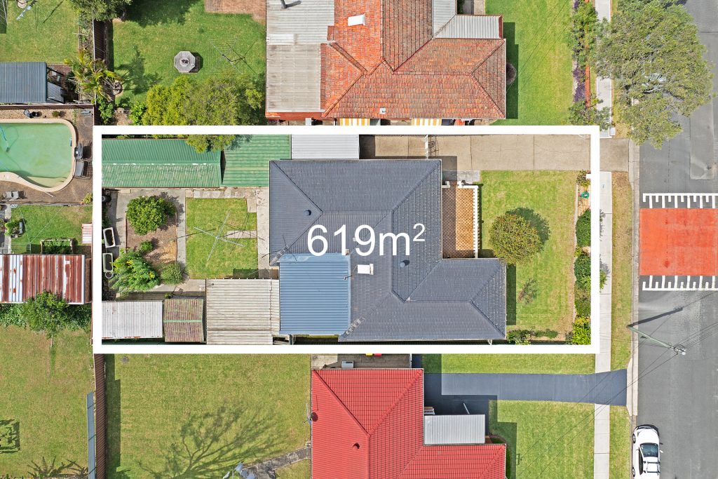 13 Mandoon Road, Girraween NSW 2145 - photo 8