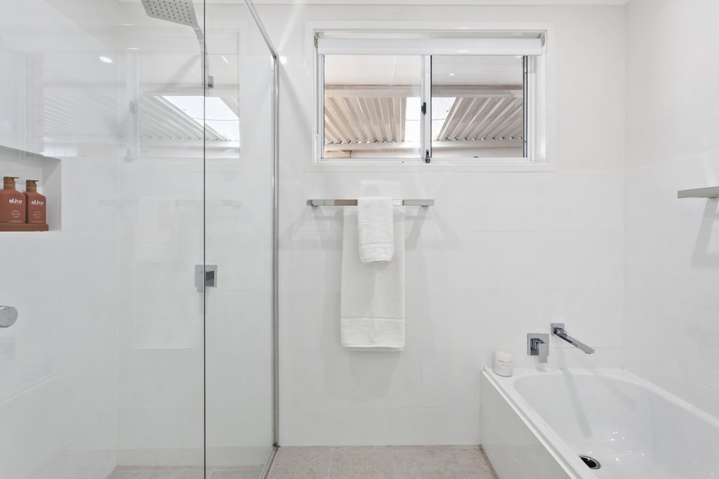 5 Dana Close, Castle Hill NSW 2154 - photo 12