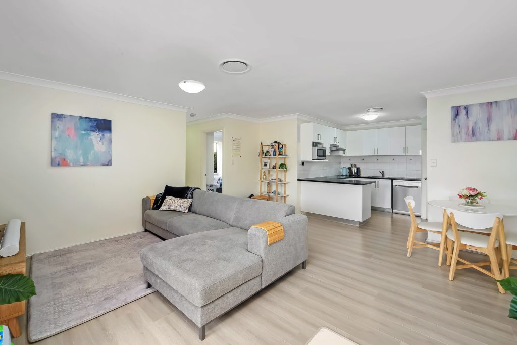 7/24 Tungarra Road, Girraween NSW 2145 - photo 2