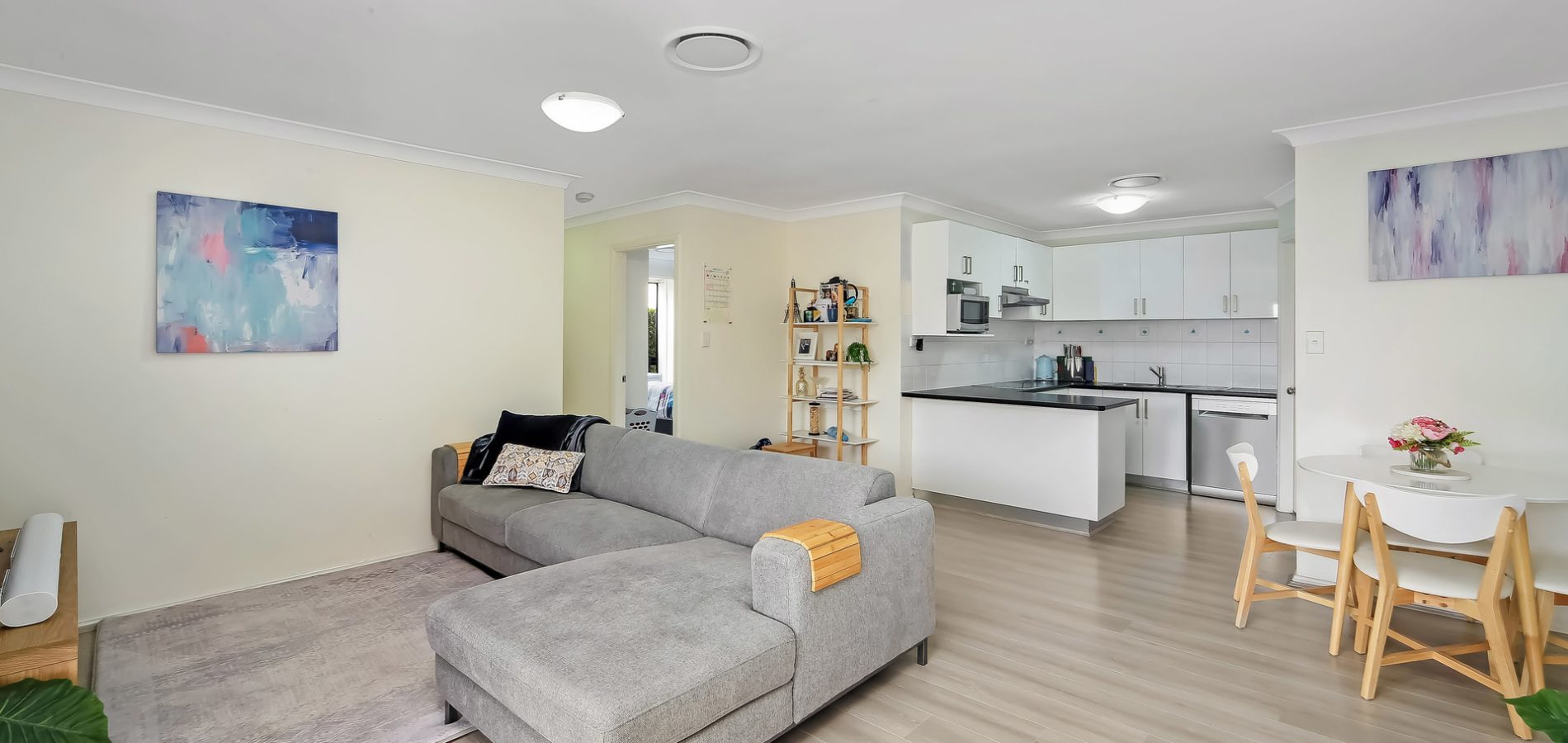 7/24 Tungarra Road, Girraween NSW 2145 - photo 2