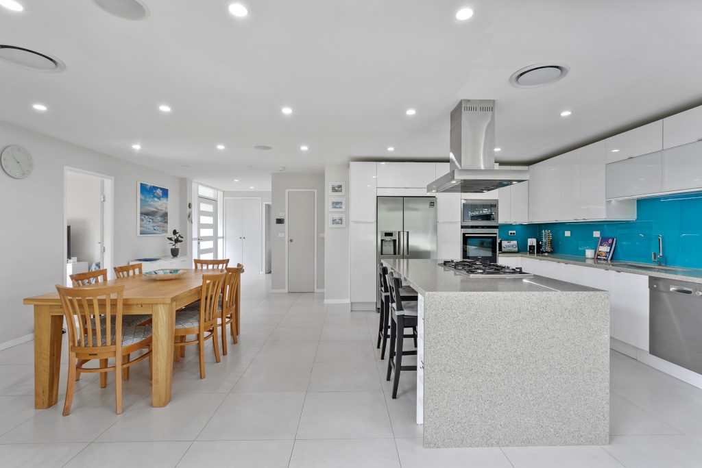 14 Washington Place, Castle Hill NSW 2154 - photo 4