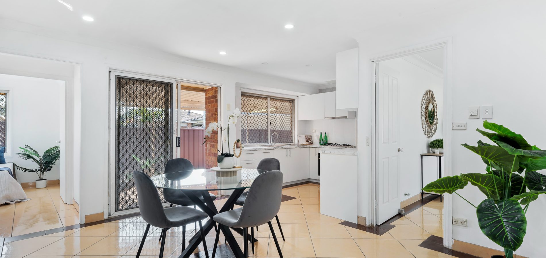 4 Oaktree Grove, Prospect NSW 2148 - photo 4