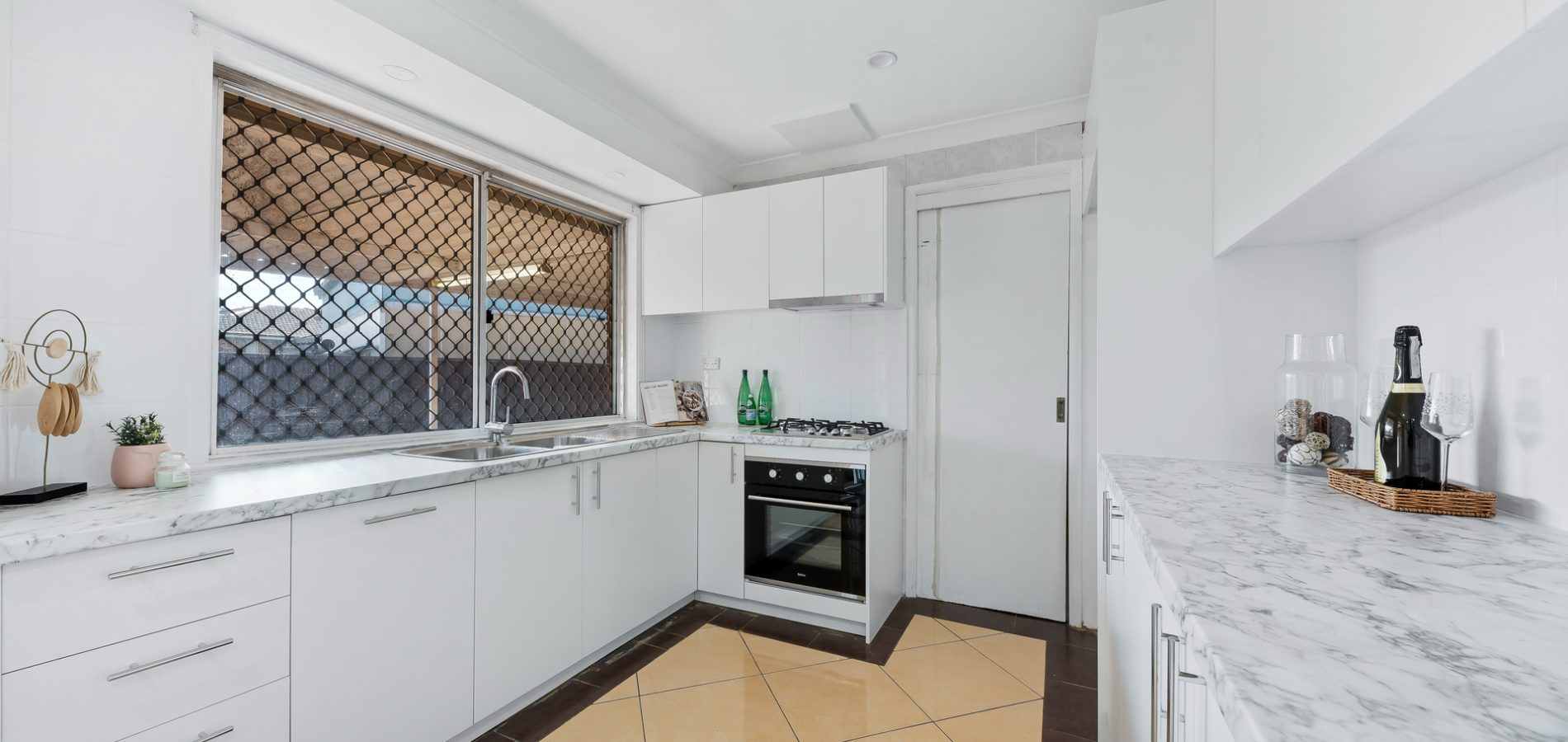 4 Oaktree Grove, Prospect NSW 2148 - photo 5