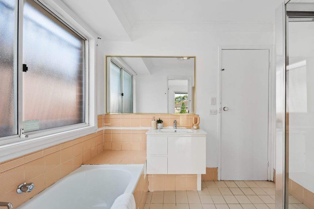 4 Oaktree Grove, Prospect NSW 2148 - photo 8