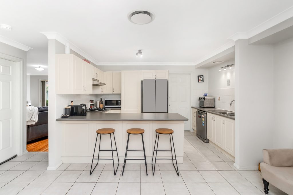 12/16 Hillcrest Road, Quakers Hill NSW 2763 - photo 3