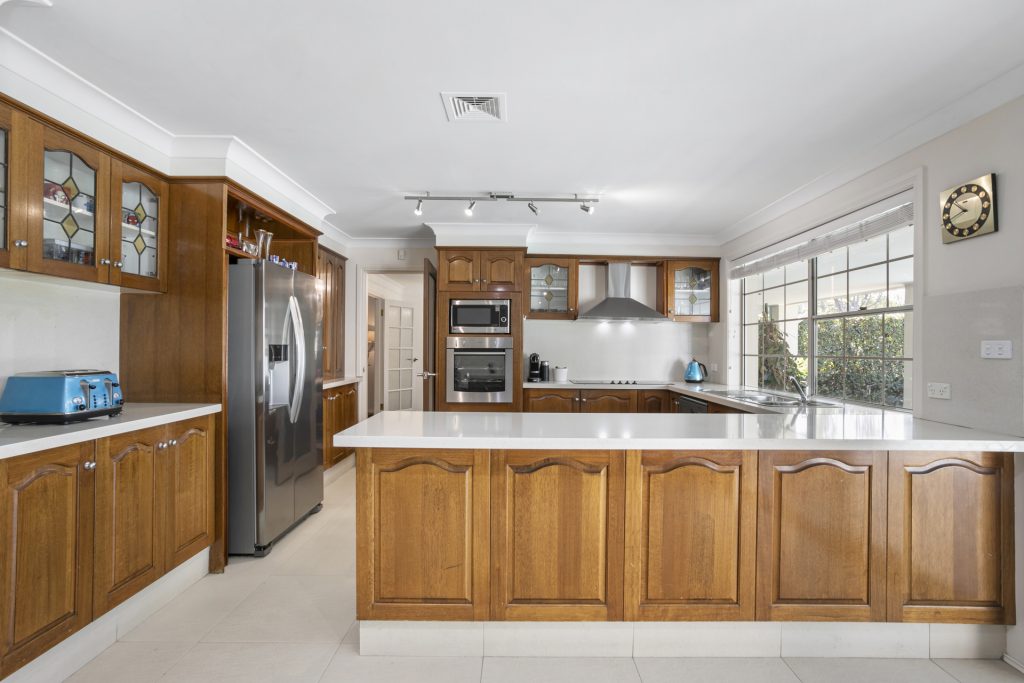 4 Turton Place, Castle Hill NSW 2154 - photo 2