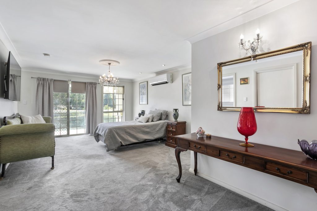 4 Turton Place, Castle Hill NSW 2154 - photo 12