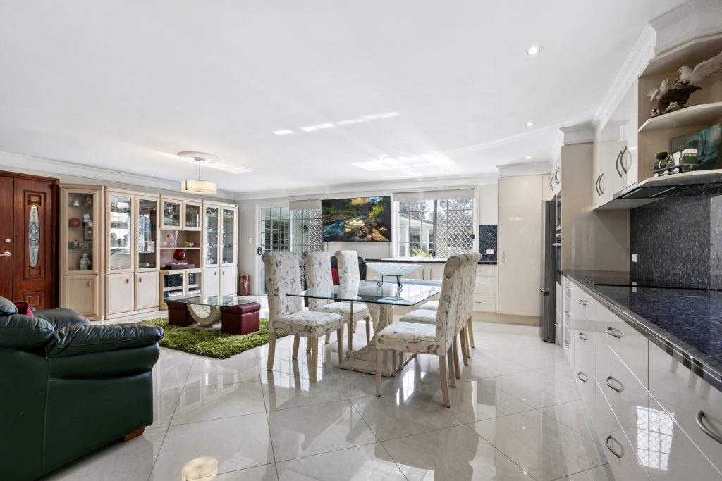 4 Turton Place, Castle Hill NSW 2154 - photo 15