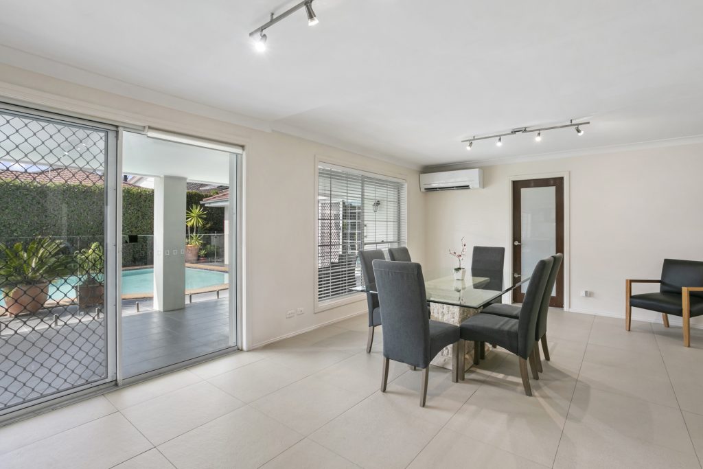 4 Turton Place, Castle Hill NSW 2154 - photo 4