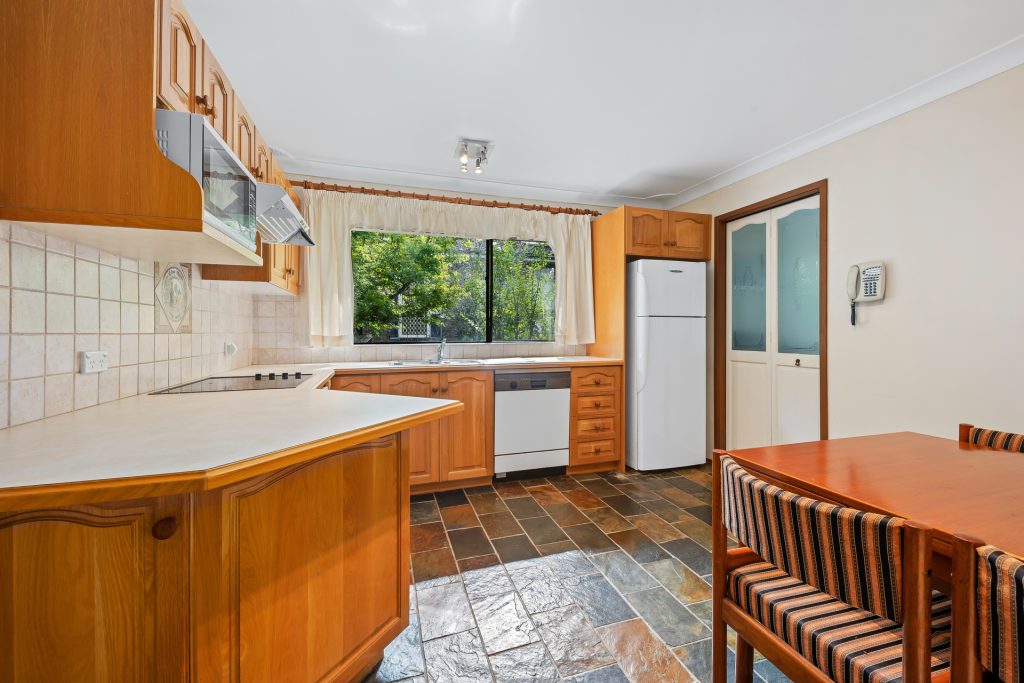 49 Vardys Road, Lalor Park NSW 2147 - photo 4