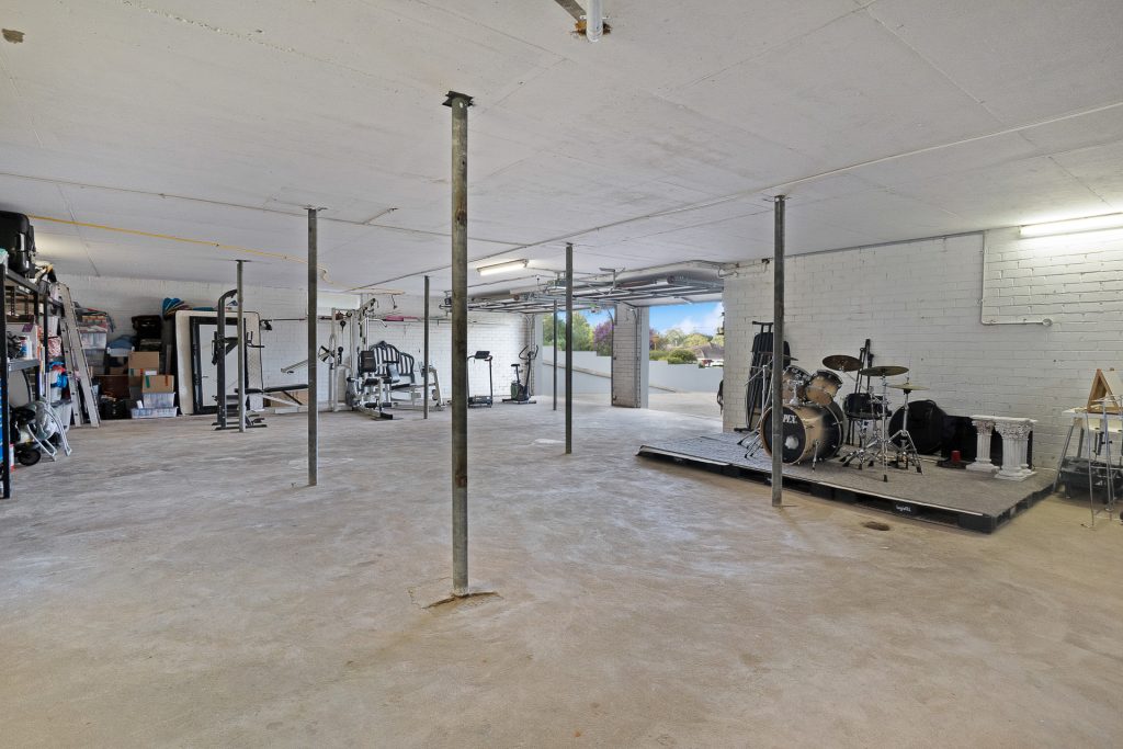 12 Blackburn Avenue, North Rocks NSW 2151 - photo 8