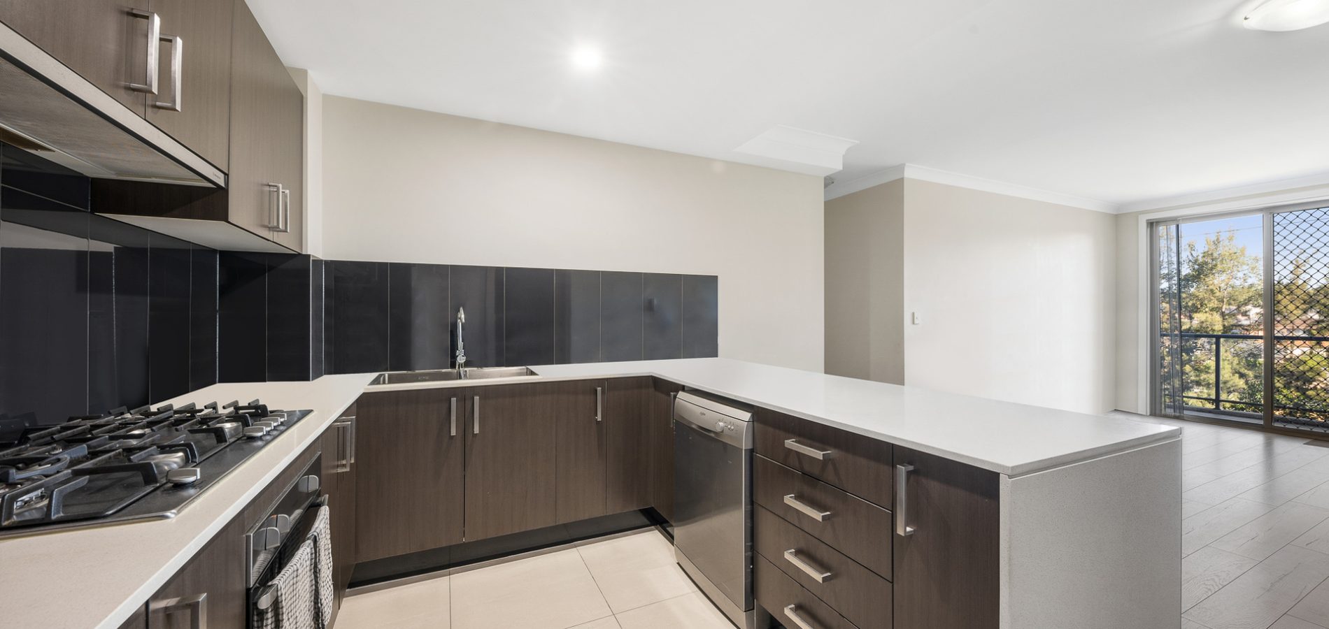 301/8D Myrtle Street, Prospect NSW 2148 - photo 2