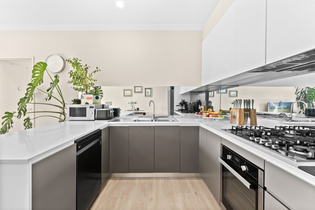 27/5 Robilliard Street, Mays Hill NSW 2145 - photo 2
