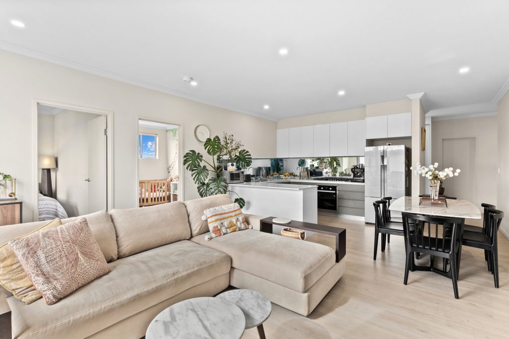27/5 Robilliard Street, Mays Hill NSW 2145 - McGrath West Group