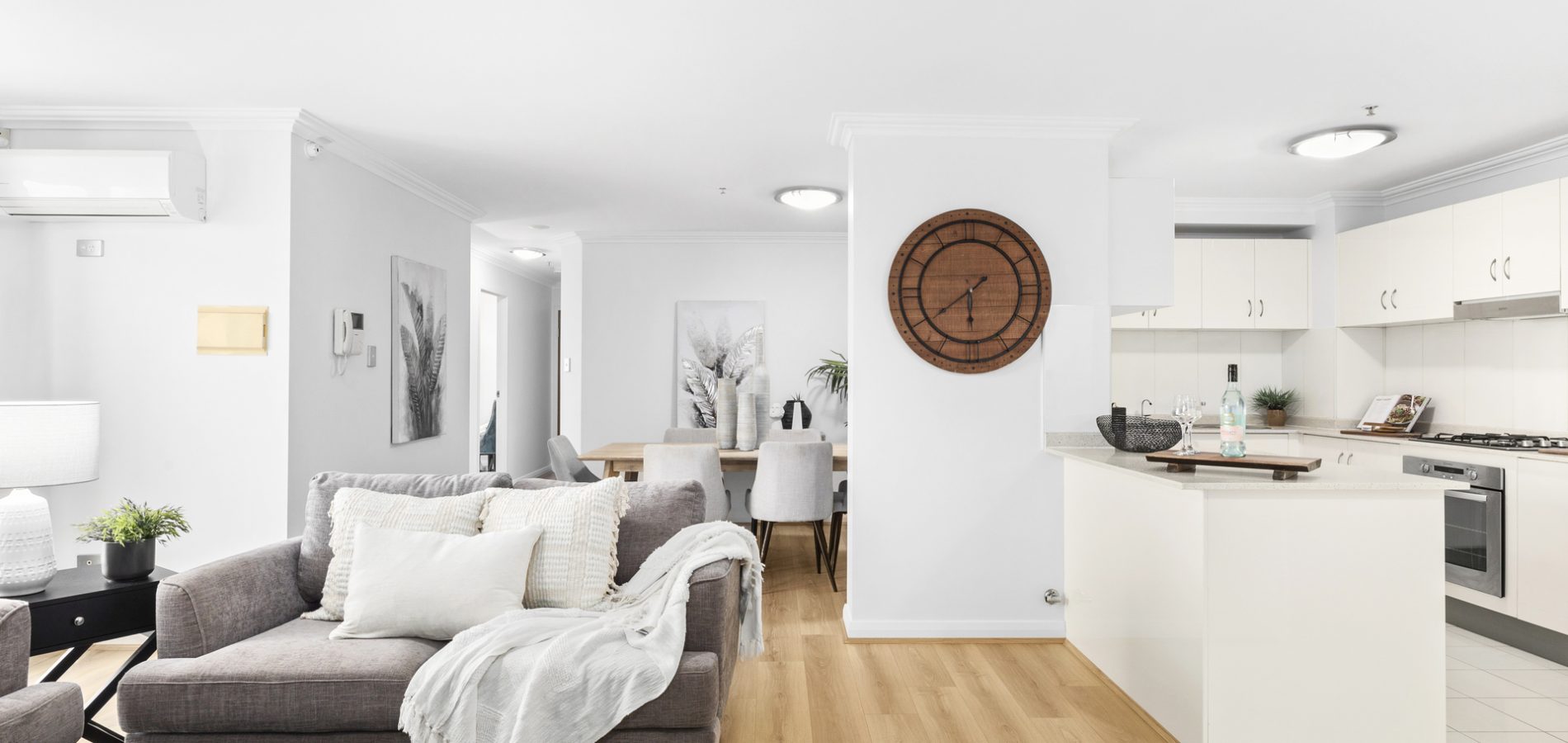 1410/91b Bridge Road, Westmead NSW 2145 - photo 4