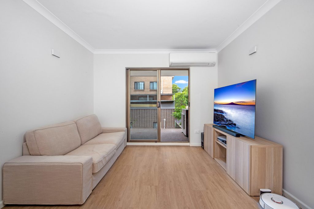 4/7 Central Avenue, Westmead NSW 2145 - photo 3