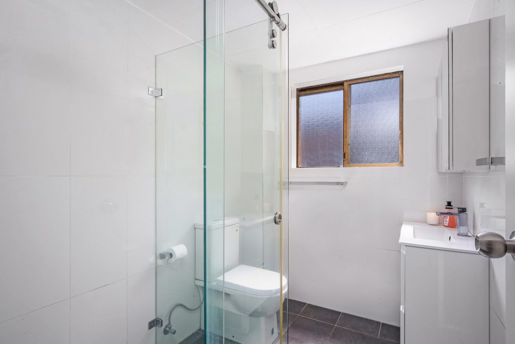 4/7 Central Avenue, Westmead NSW 2145 - photo 8
