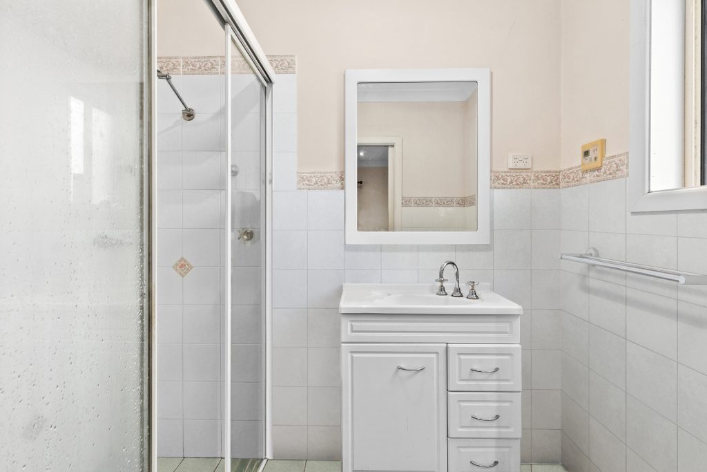 35 Cliff Avenue, Winston Hills NSW 2153 - photo 7