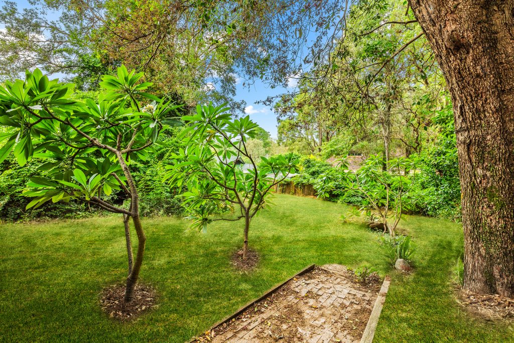 35 Cliff Avenue, Winston Hills NSW 2153 - photo 9