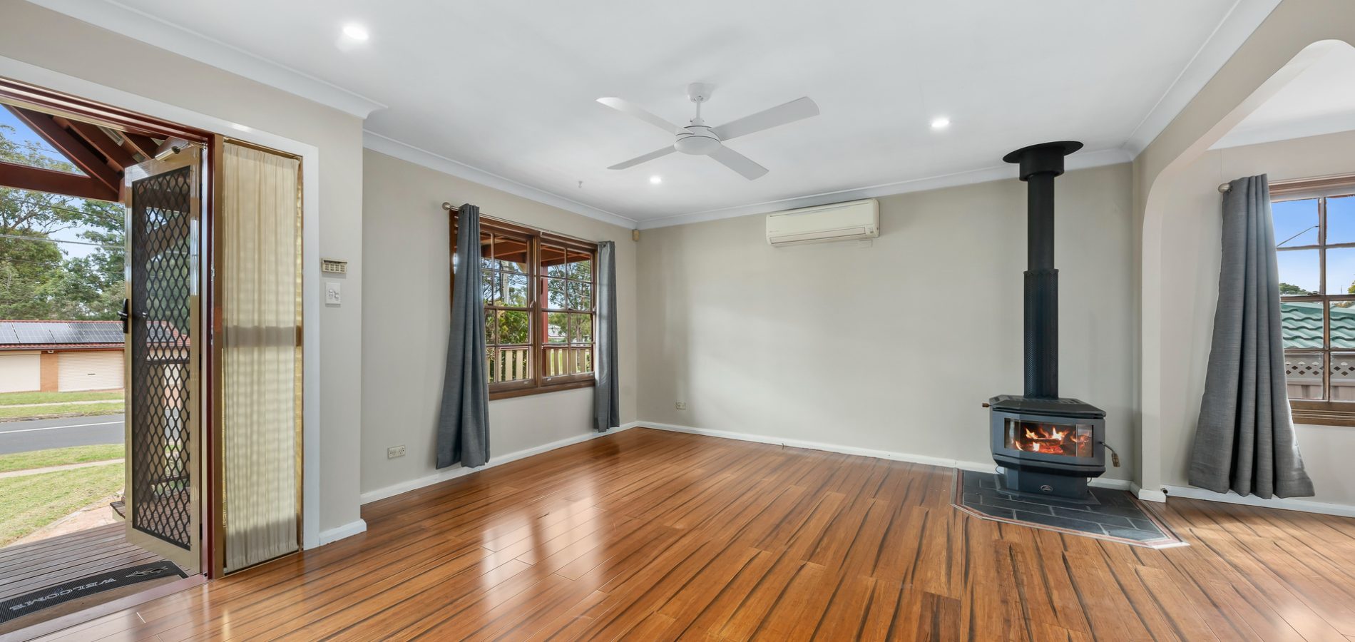 81 Beaconsfield Road, Rooty Hill NSW 2766 - photo 2