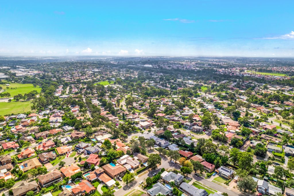 66 Sutherland Avenue, Kings Langley NSW 2147 - photo 15