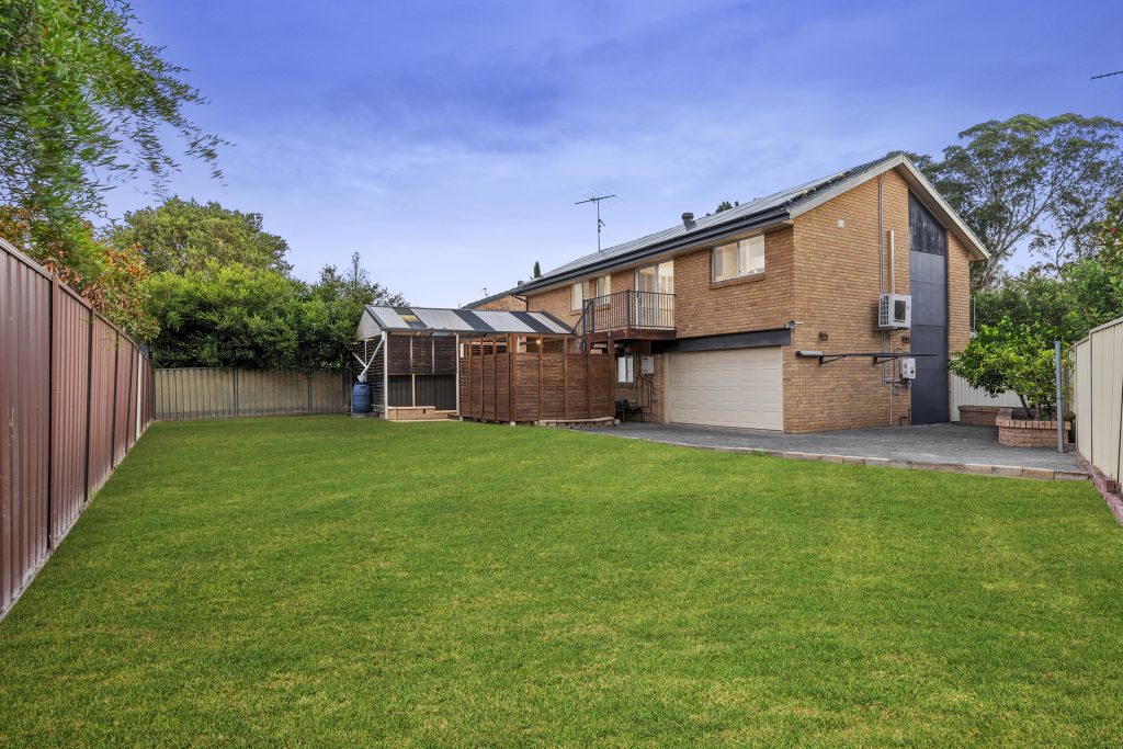 6 Reiby Place, McGraths Hill NSW 2756 - photo 3