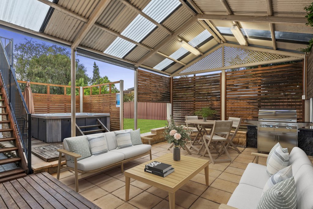 6 Reiby Place, McGraths Hill NSW 2756 - photo 4