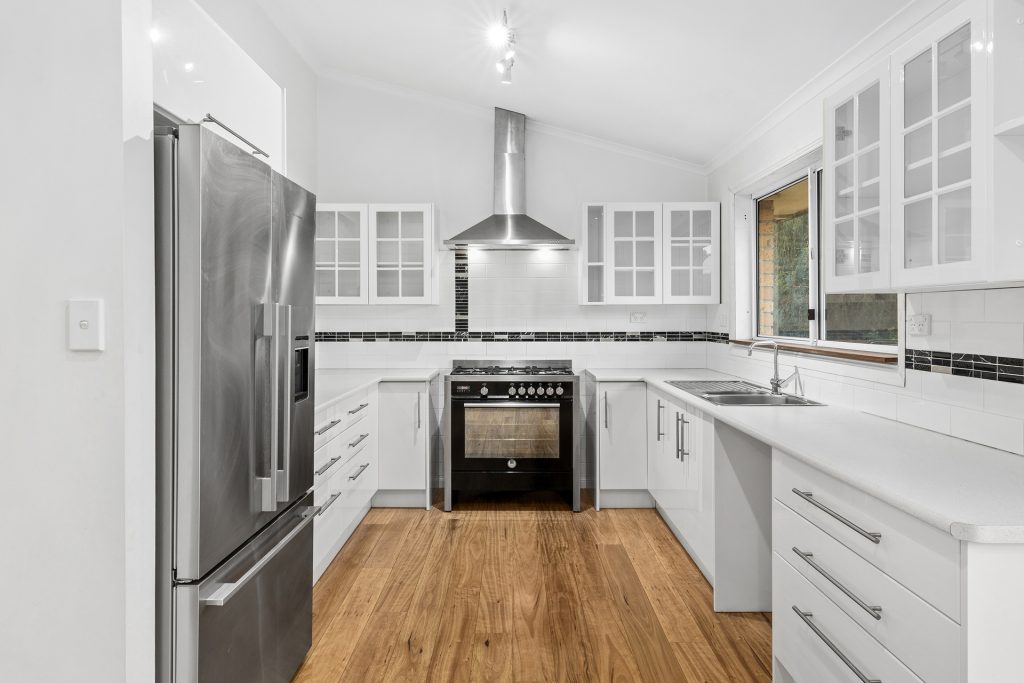 6 Reiby Place, McGraths Hill NSW 2756 - photo 6