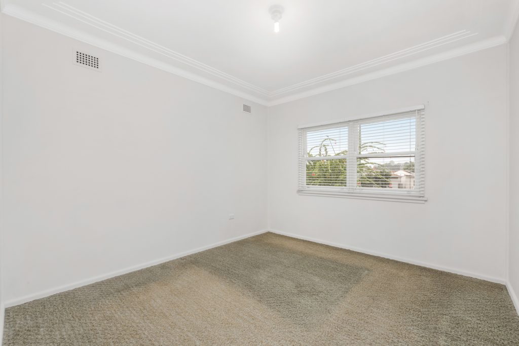 25 Johnson Avenue, Seven Hills NSW 2147 - photo 4