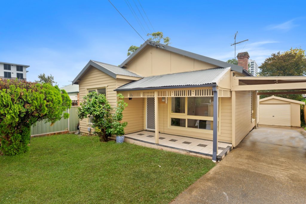 8 Sarsfield Street, Blacktown NSW 2148 - McGrath West Group