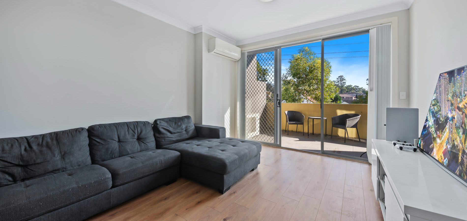 206/8A Myrtle Street, Prospect NSW 2148 - photo 2