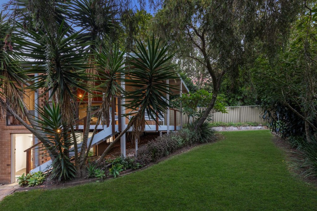 4 Creda Place, Baulkham Hills NSW 2153 - photo 11