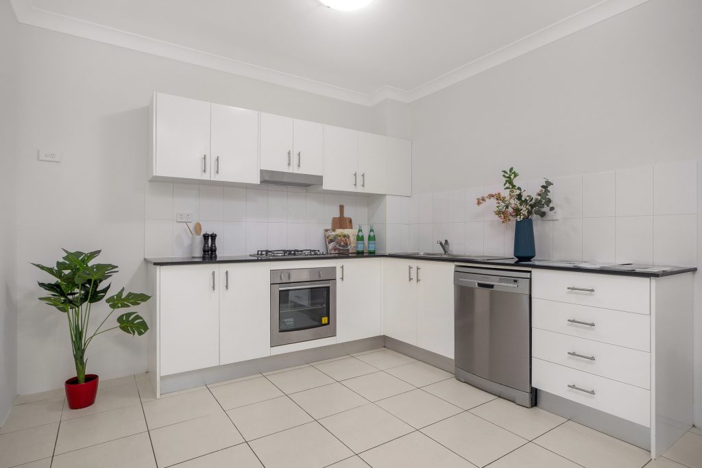 8/65 Stapleton Street, Pendle Hill NSW 2145 - photo 4