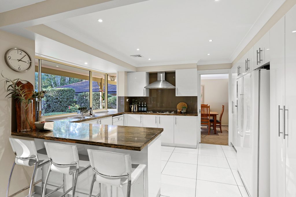 19 Bernadette Place, Baulkham Hills NSW 2153 - photo 5