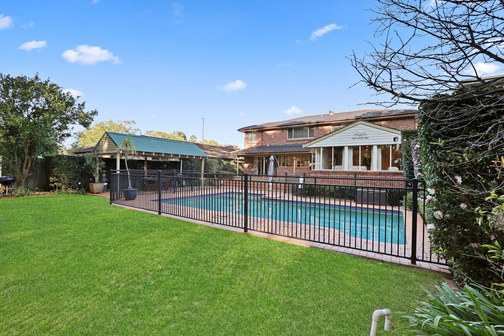 19 Bernadette Place, Baulkham Hills NSW 2153 - photo 9