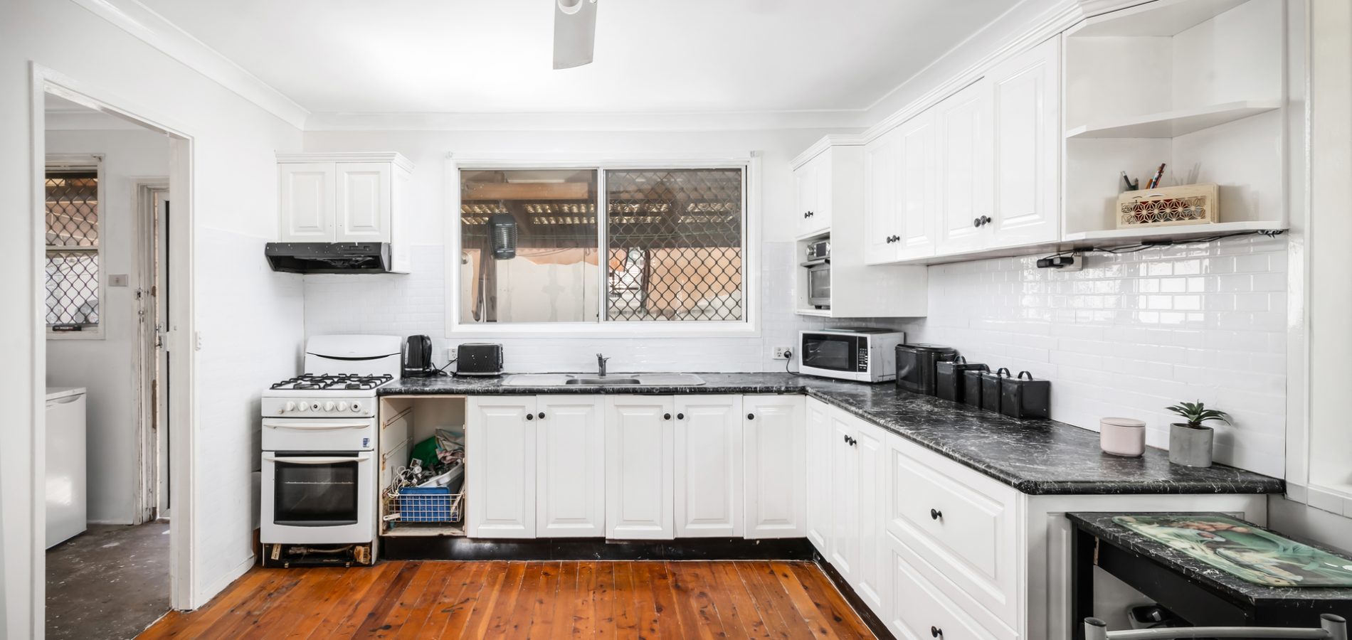 77 Darling Street, Greystanes NSW 2145 - photo 4