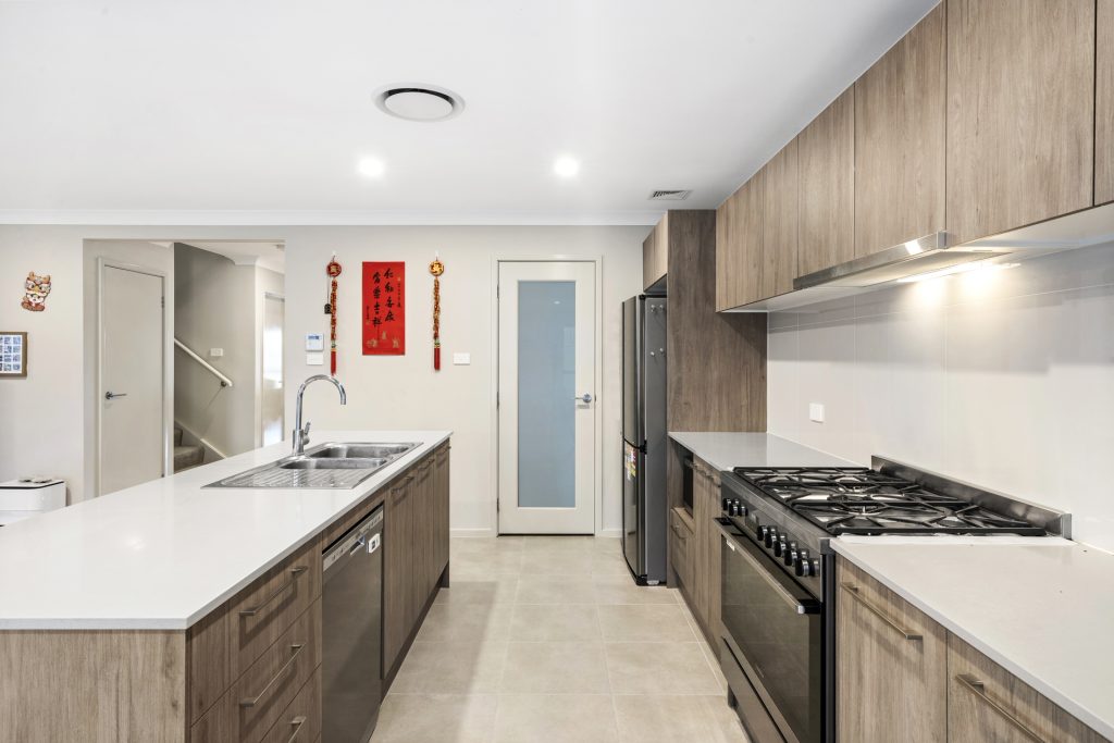 4 Canopus Parkway, Box Hill NSW 2765 - photo 7