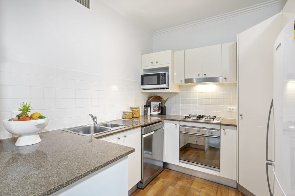 20/4 Orange Grove, Castle Hill NSW 2154 - photo 2