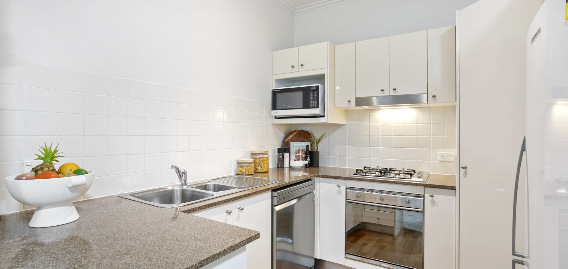20/4 Orange Grove, Castle Hill NSW 2154 - photo 2