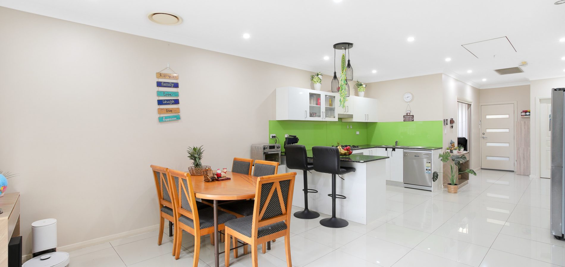 8/25 Tungarra Road, Girraween NSW 2145 - photo 3