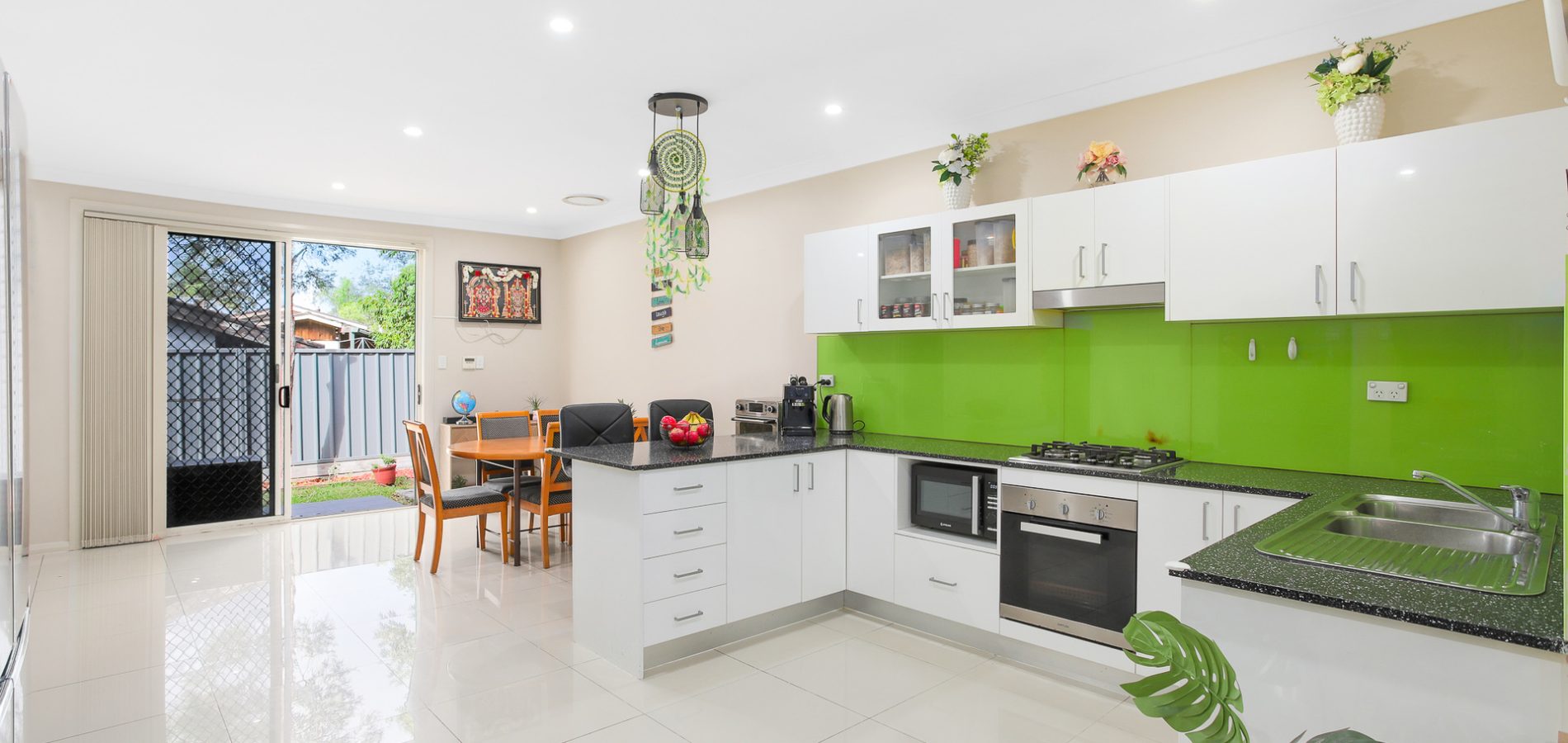 8/25 Tungarra Road, Girraween NSW 2145 - photo 4