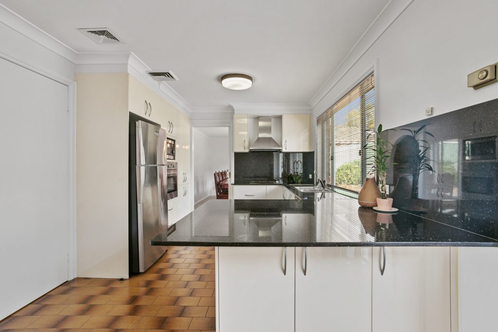 15 Ashmead Avenue, Castle Hill NSW 2154 - photo 7
