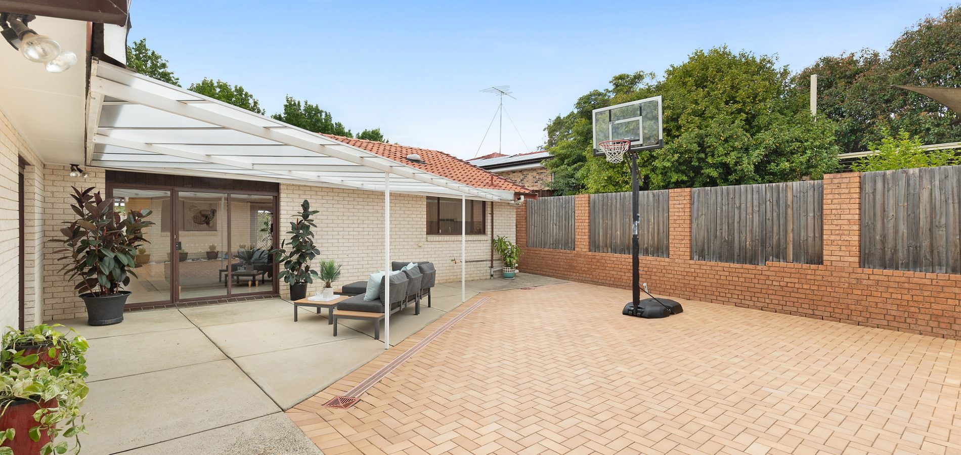 11 Wongajong Close, Castle Hill NSW 2154 - photo 19