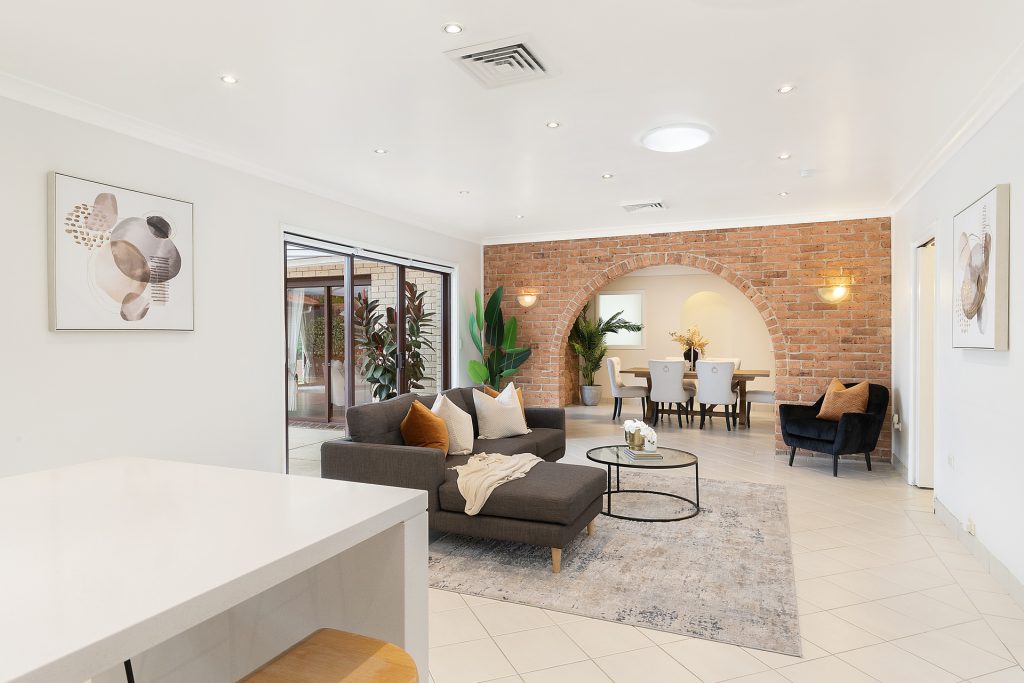 11 Wongajong Close, Castle Hill NSW 2154 - photo 4